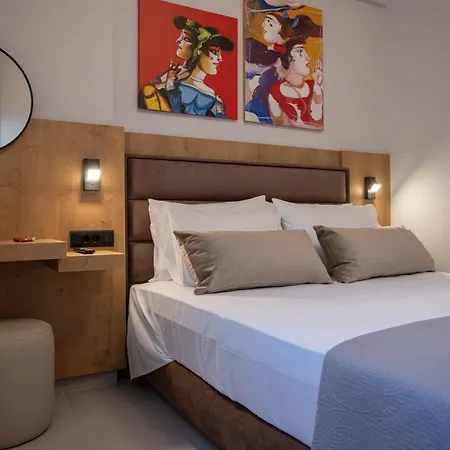 Pantheon Mytaras Apartment